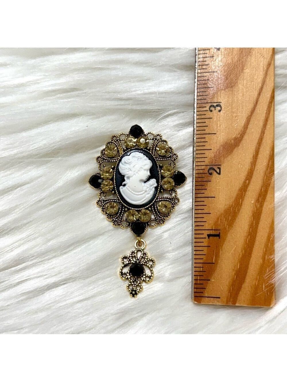 Cameo Pendant Gold Tone With Black & Golden Crystals New - Picture 2 of 5
